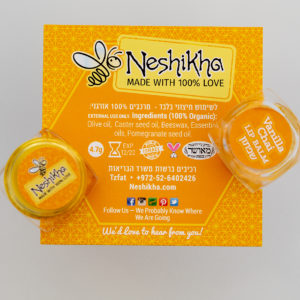 2 lip balm pots with product card